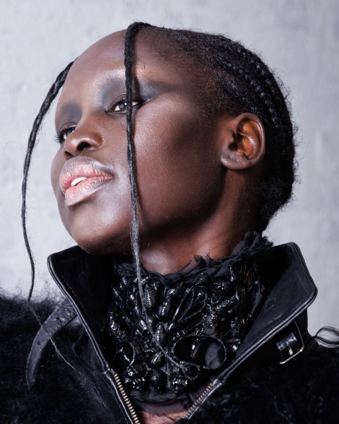 goth makeup on dilara findikoglu runway
